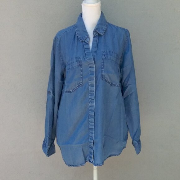 Terre Bleue Shirt Women's Med Blue Chambray Distres Button Down front - Picture 5 of 5